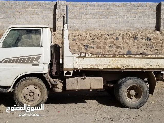 قلاب ديهاتسو للبيع