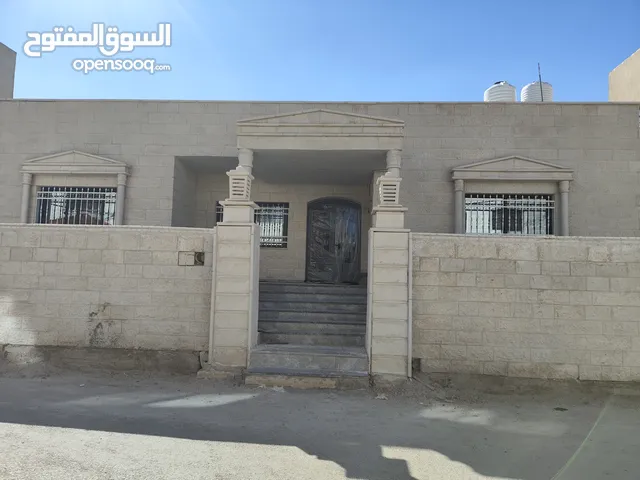 200 m2 More than 6 bedrooms Townhouse for Sale in Irbid Al Barha