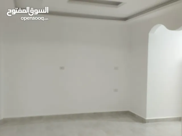 شقة مميزة طابق اول  باقل سعر بالزرقاء الجديدة