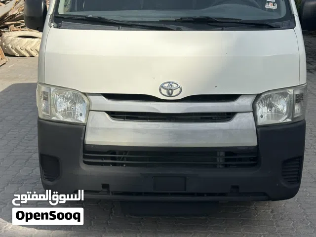 2015 تويوتا هايس Cargo