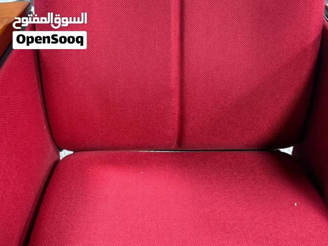 كراسي مدرسية وجامعية بحالة ممتازة
