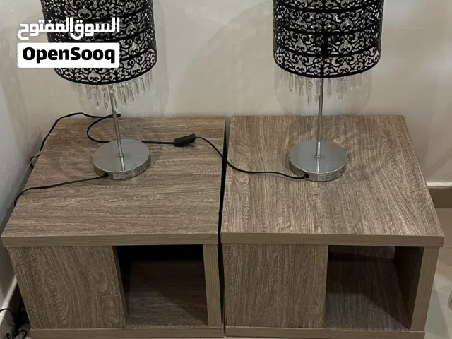 طاولات ومصابيح جديدة