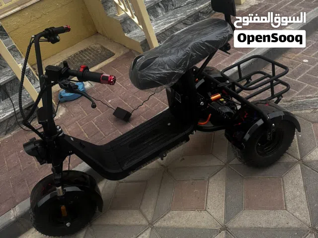 دراجه هارلي ثلاث تواير يديده الحجم المتوسط تواير حجريه بطاريه 48 volt و تعتبر ايدد موديل من هل شكل