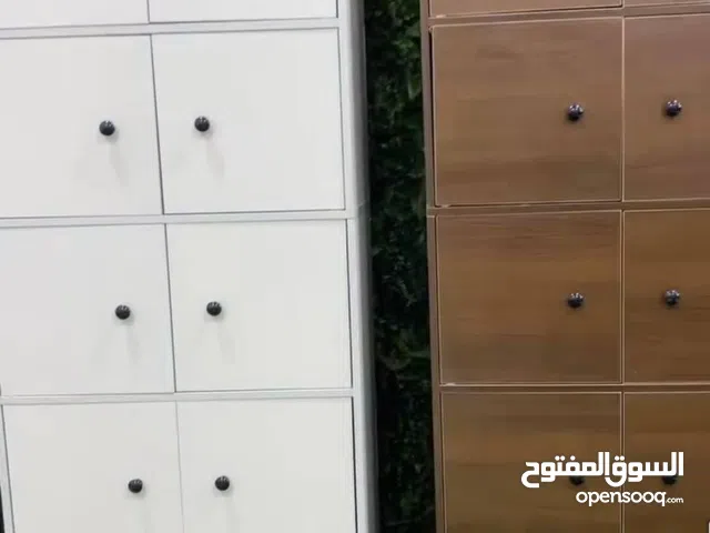 الخزانة العمودية متعددة الاستخدامات