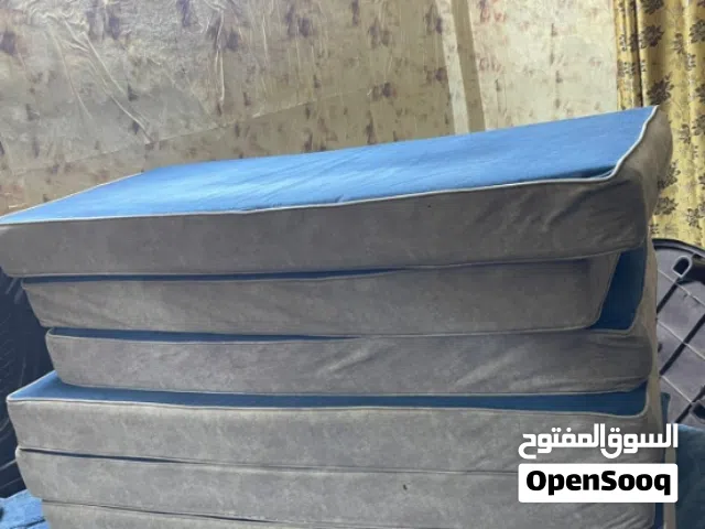 فراش للبيع  6فرشات استعمال سنه  مع وجه مخمل (ضغط 16)