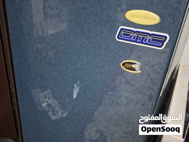 ثلاجه شبه جديد ما مستخدم واجد وشغال ويبرد