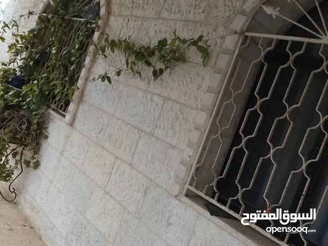 212 m2 5 Bedrooms Townhouse for Sale in Irbid Al Quds Street