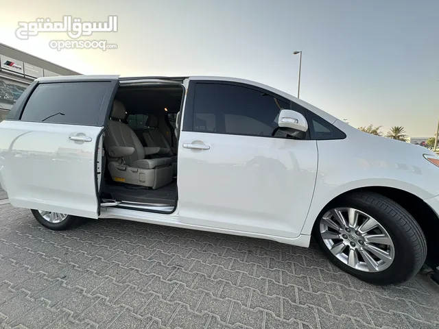 Used Toyota Sienna in Al Ain
