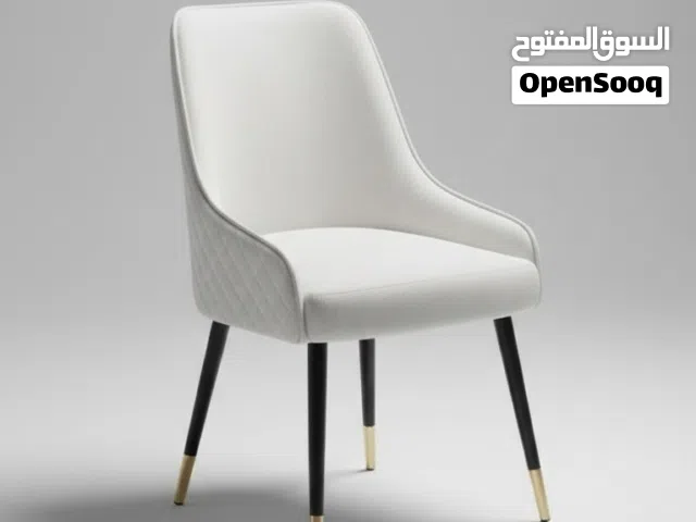 Modern Luxury White Chair / كرسي مودرن فاخر بحالة ممتازة