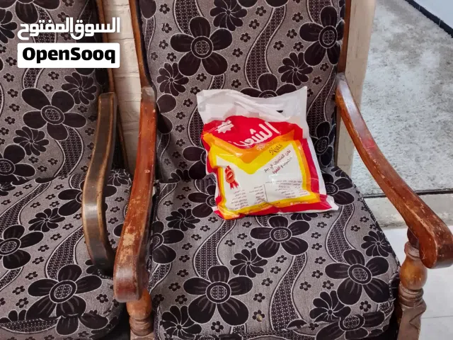 طقم كنب 8مقاعدللبيع المستعجل