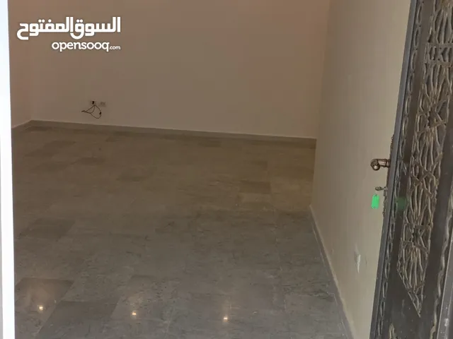 135 m2 3 Bedrooms Apartments for Rent in Amman Deir Ghbar
