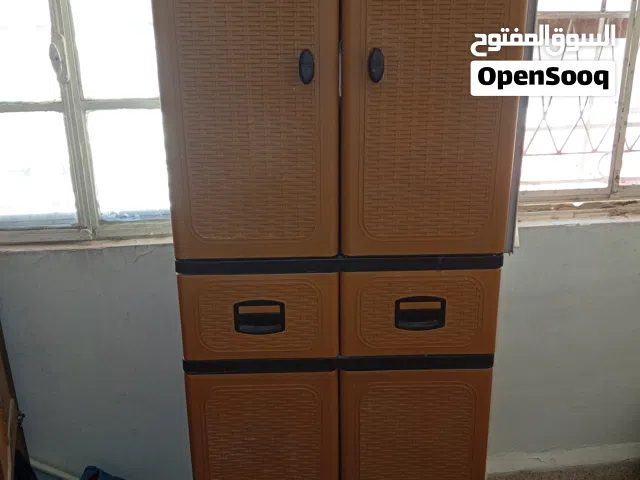 خزانة حمام مستعمله خفيف
