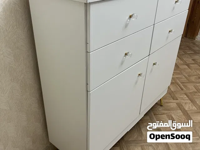 دولاب ابيض