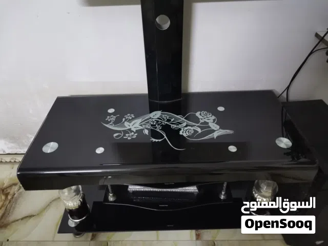 ميز وشاشة lg