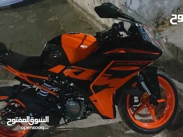 دراجة Ktm rc 200