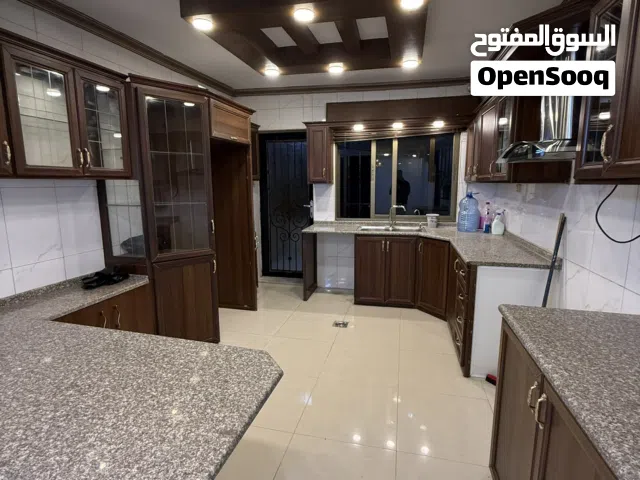 210 m2 4 Bedrooms Apartments for Sale in Irbid Al Hay Al Sharqy