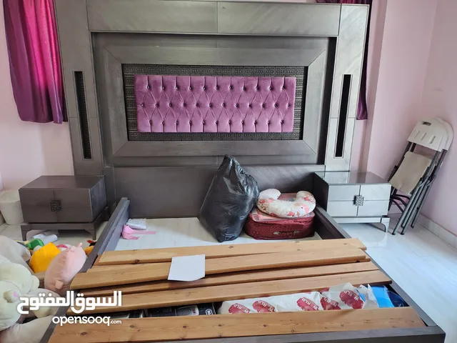 غرفة نوم بحالة جيدة