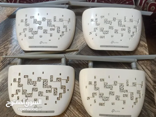 مجموعة من مقويات الشبكة أكسس بوينت نوعية TP-LINK