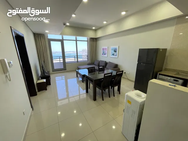 Luxurious - Great Amenities - With Balcony