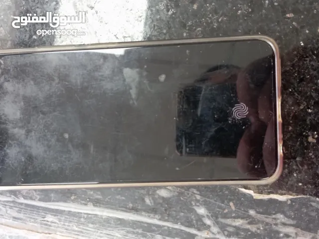انفكس نت 50برو 256تلفون بخوف قابل للبدل على ايفون