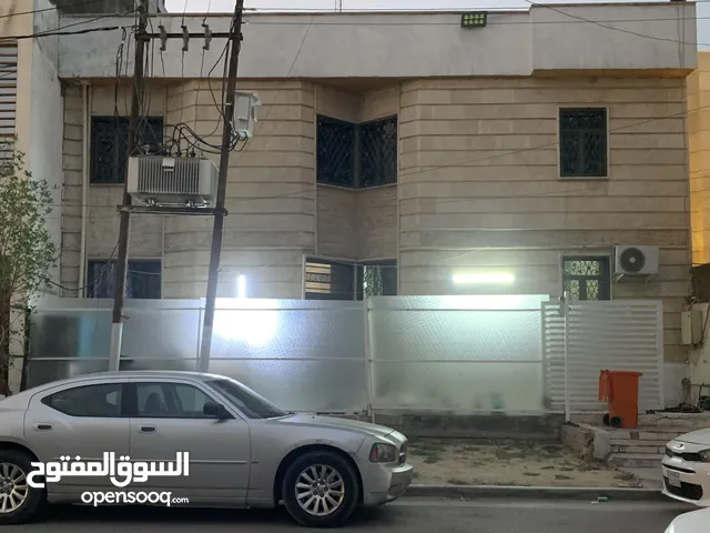 193 m2 5 Bedrooms Townhouse for Sale in Baghdad University