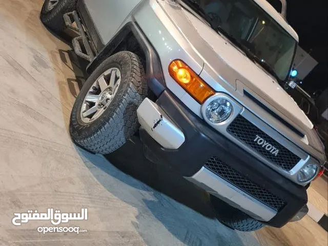 Used Toyota FJ in Benghazi