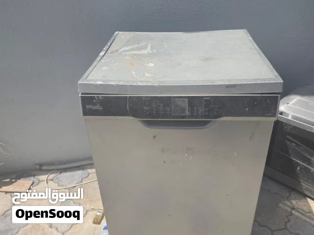الاثاث مستعمله بحاله ممتازه للبيع