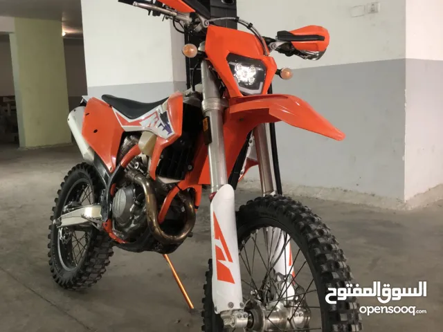 الصور بتحكي