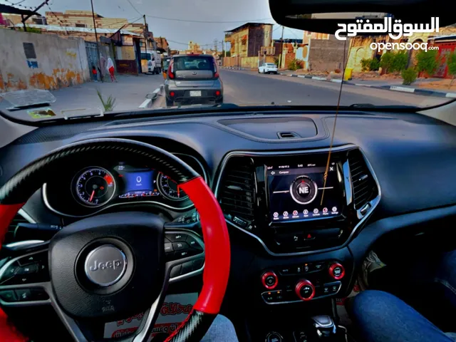 Used Jeep Cherokee in Basra