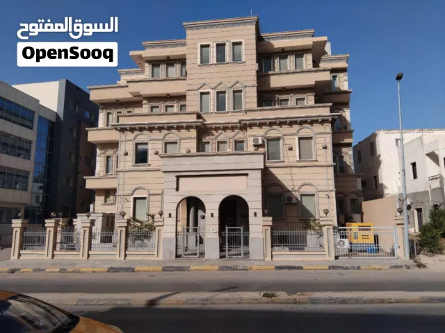 مبني في شارع السيدي
