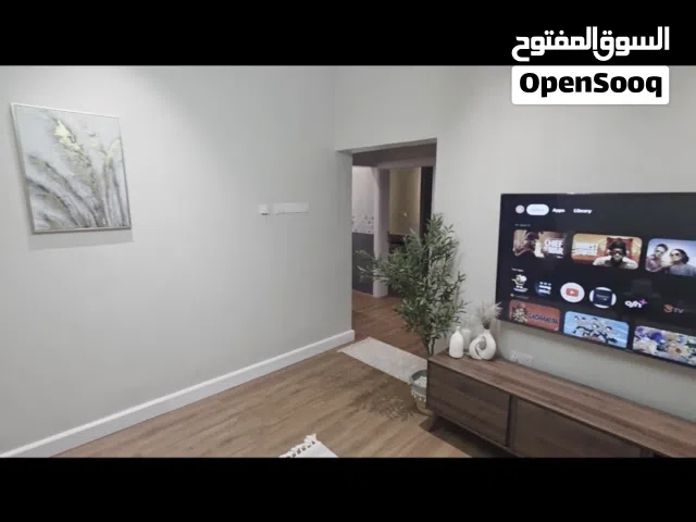 شقة للبيع في العامرات بقرب الميرا