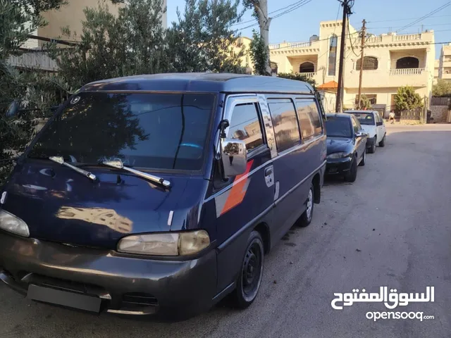 باص H100فان موديل 2002