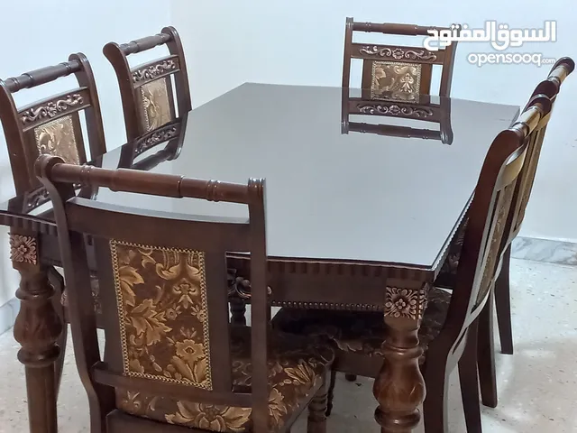 طاولة سفره ( فيلا ) عدد: 3 طاولات سفره. خشب صولد بالكااااااااااااااامل. Dinning Table