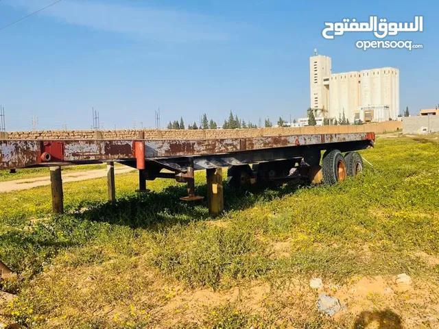 مقطورة صحراوية نقل ثقيل طول 11.5متر و عرض 3متر بها رول لكاو الفرشيلو