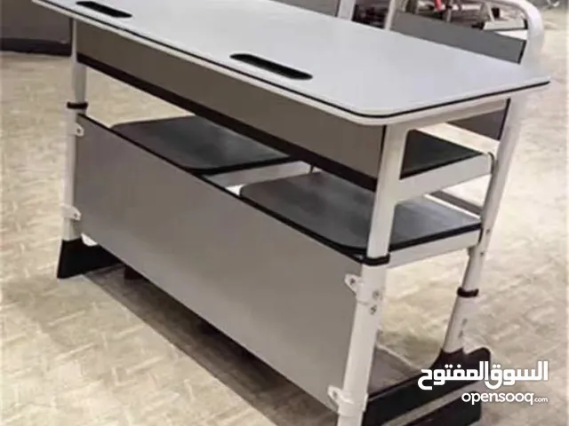 مكاتب وكراسي مدرسية