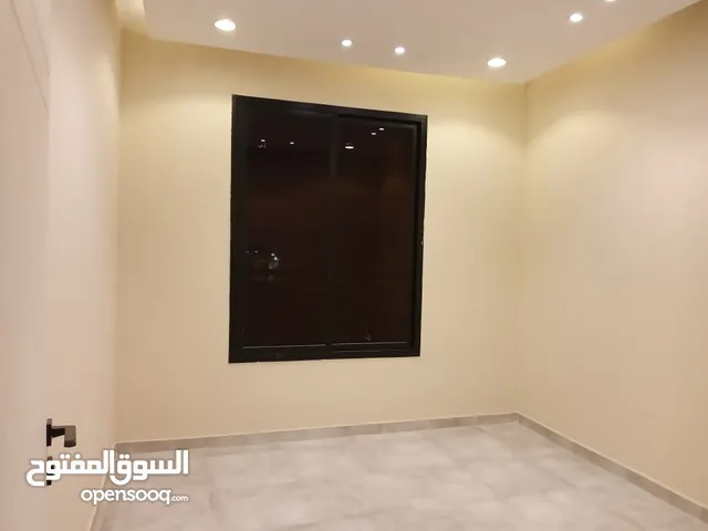 300 m2 3 Bedrooms Apartments for Rent in Al Riyadh Al Mughrizat