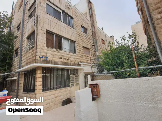 شقة مساحة 140م طابق ثاني للإيجار في عمان - جبل الحسين بجانب كلية سيدة الناصرة