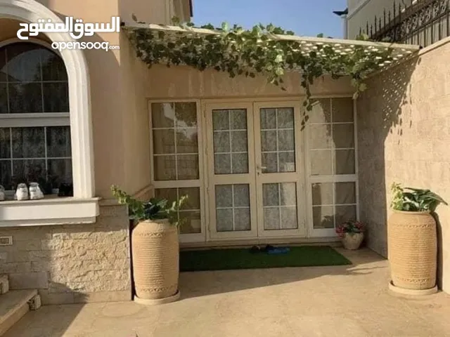 322 m2 4 Bedrooms Villa for Sale in Cairo Fifth Settlement