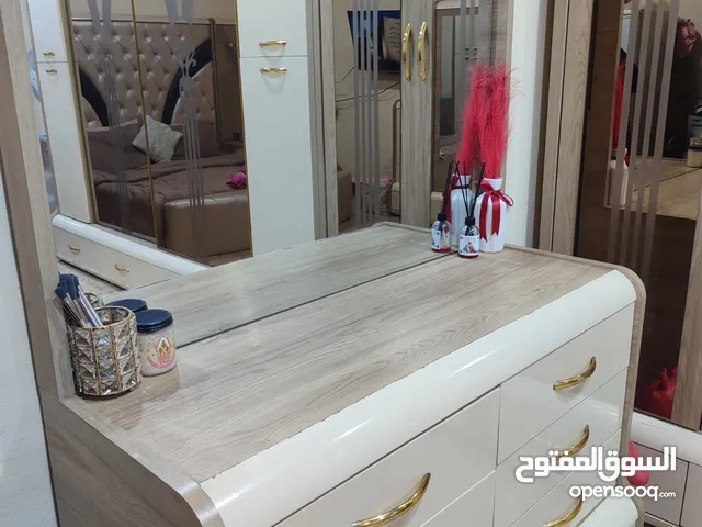 غرفة نوم تركي 10 قطع مستعمل نظيفه السعر مليون