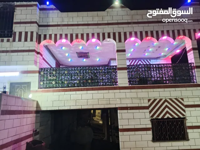 400 m2 3 Bedrooms Townhouse for Sale in Mafraq Bala'ama