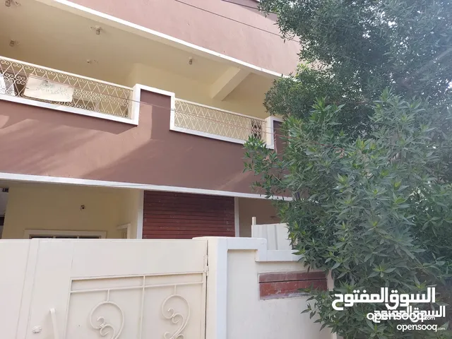 300 m2 More than 6 bedrooms Townhouse for Sale in Baghdad Al-Mukhabrat