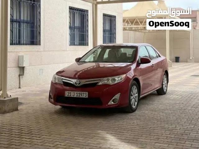 2012 تويوتا كامري LE