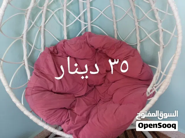 عش البلبل الحجم الكبير . غسالة صغيرة . خزانة حمام
