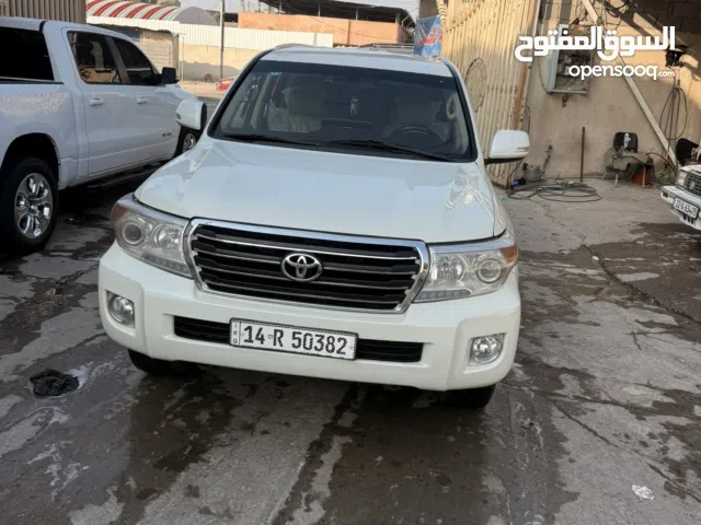 تيوتا لاندكروزر 2014