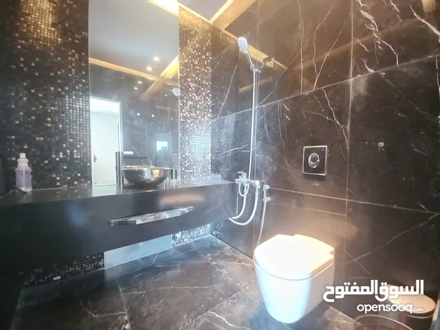 شقة مفروشة مع روف للايجار في عبدون ( Property 34106 )-175141473