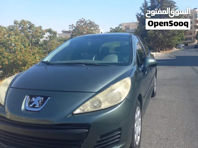 2011 بيجو 207 Standard