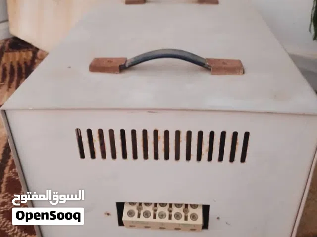 منظم كهربائي