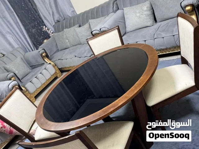 طاولة سفرة 4 أشخاص