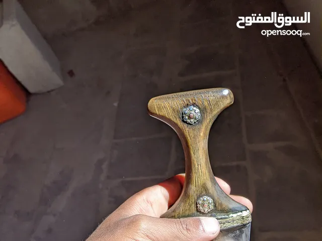 جنبية كفو طيبه كانها زراف وسعر حالي