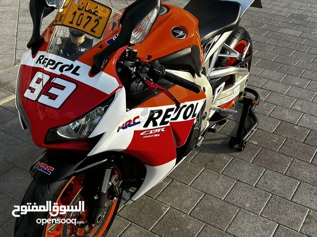 Honda CBR1000RR 2015 in Muscat